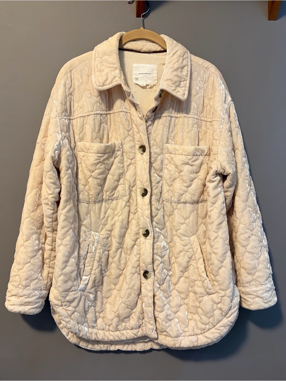 Anthropologie quilted velvet luxe shacket jacket ivory Small Anthro